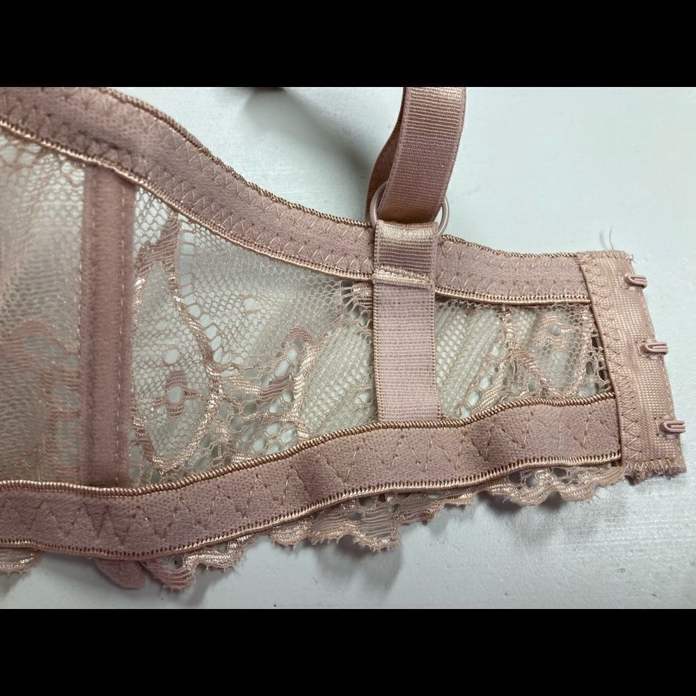 Lacy Tan Bra, Size 36D - Picture 4 of 12